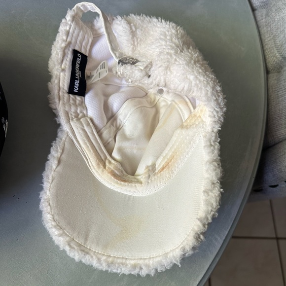 Bundle hats Karl Lagerfeld , H&M - Picture 6 of 9